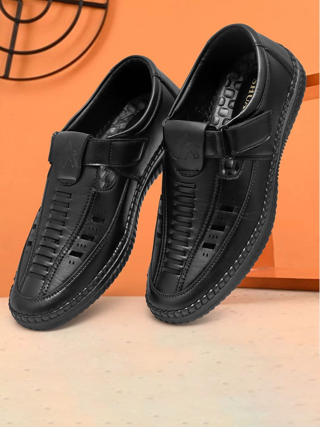 SHUAN Men Ethnic Shoe-Style Sandals - view 1