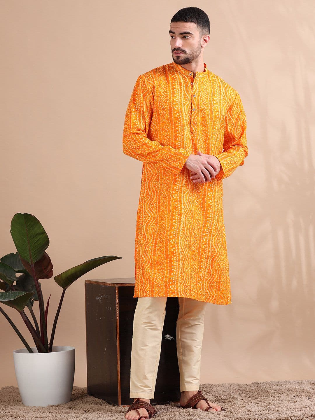 FILORI STUDIO Men Bandhani Printed Flared Sleeves Kurta - view 1