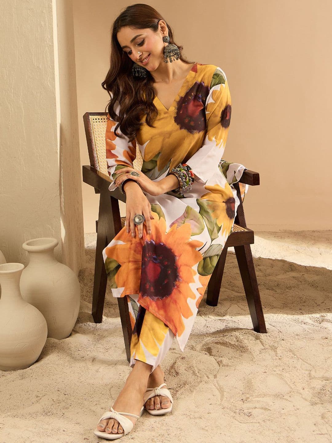 Indo Era Women Floral Printed Regular Kurta with Trousers - view 1
