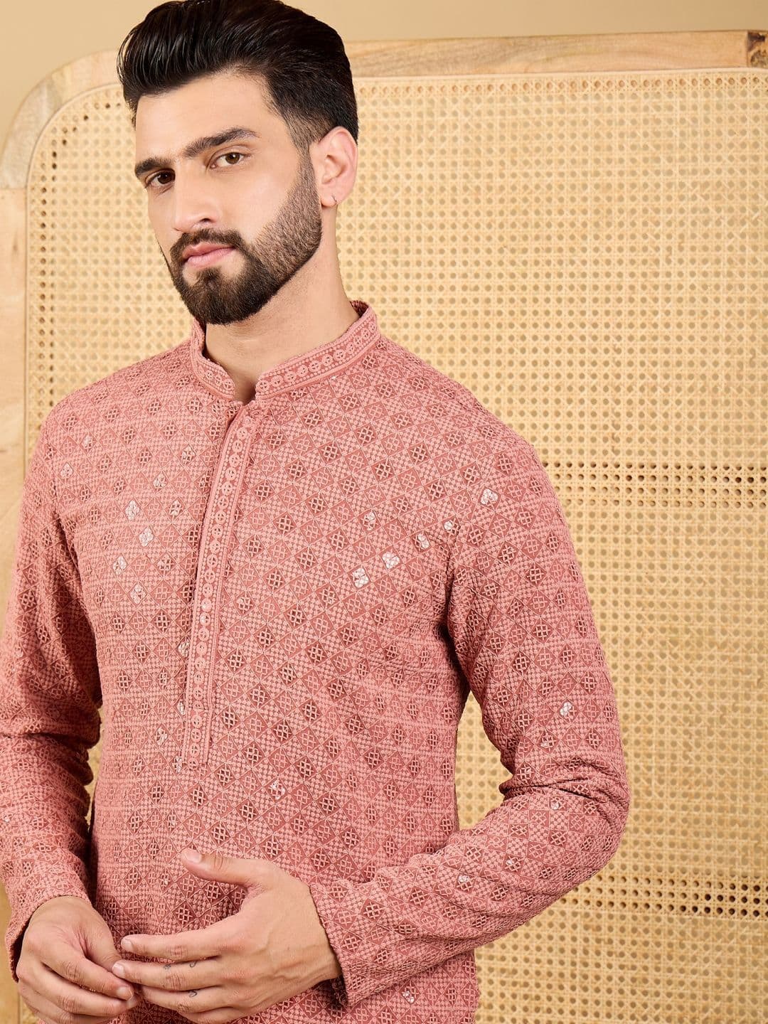 Ethnic Bay Men Embroidered Mandarin Collar Long Sleeves Chikankari Kurta - view 1