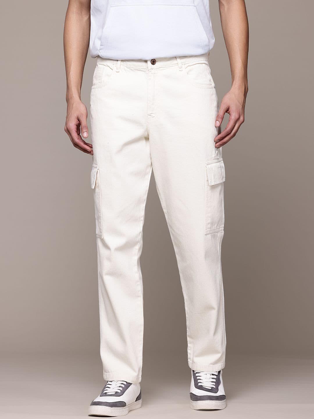 The Roadster Lifestyle Co. Men Cotton Relaxed Fit Jeans - view 1