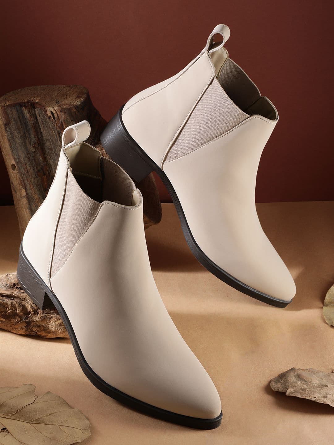 Roadster Women Chelsea Boots - view 1