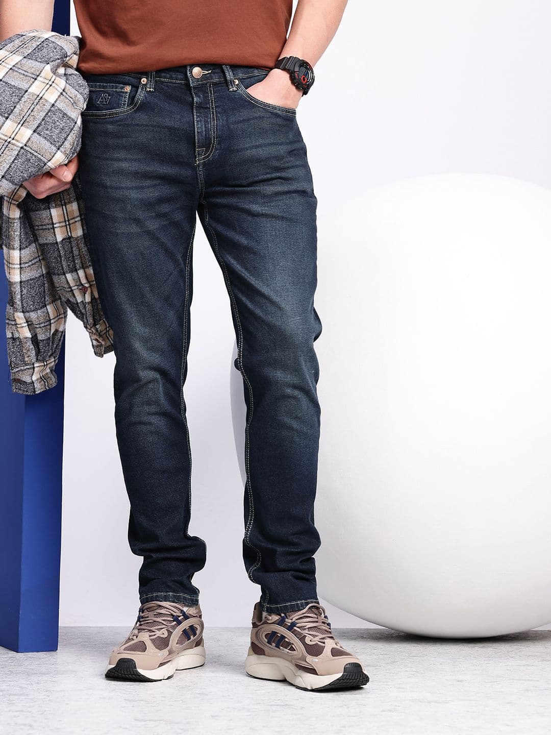Aeropostale Men Tapered Fit Light Fade Stretchable Jeans - view 1