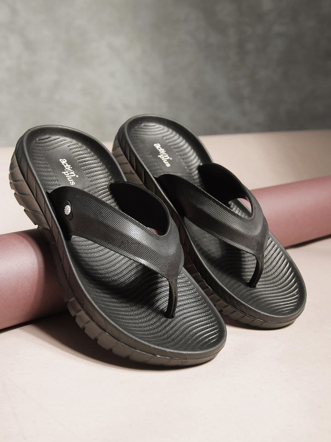 Action Men Self Design Thong Flip-Flops - view 1