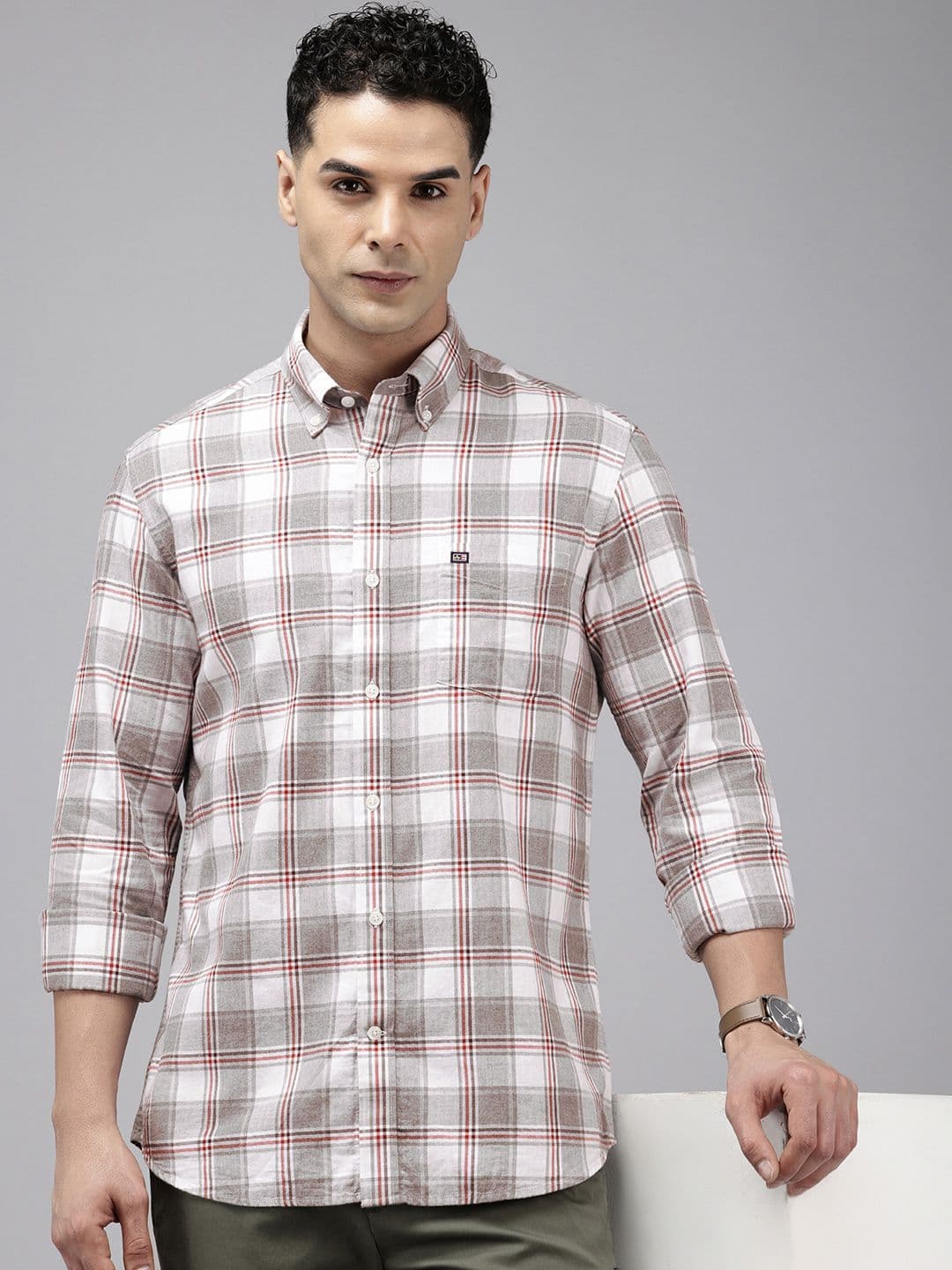 Arrow Pure Cotton Manhattan Slim Fit Button-Down Collar Checked Casual Shirt