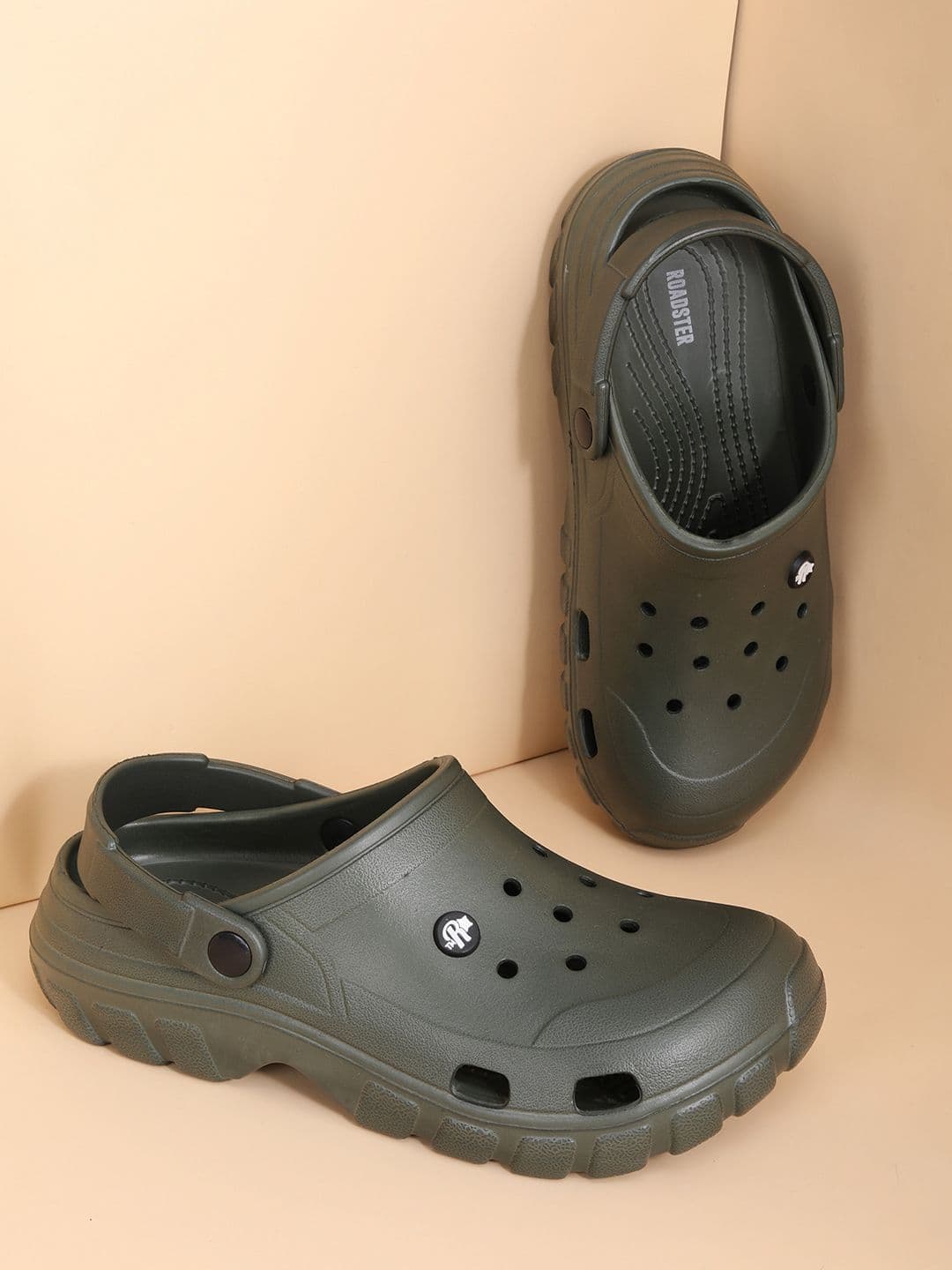 The Roadster Lifestyle Co Men Self Design Clogs - view 1