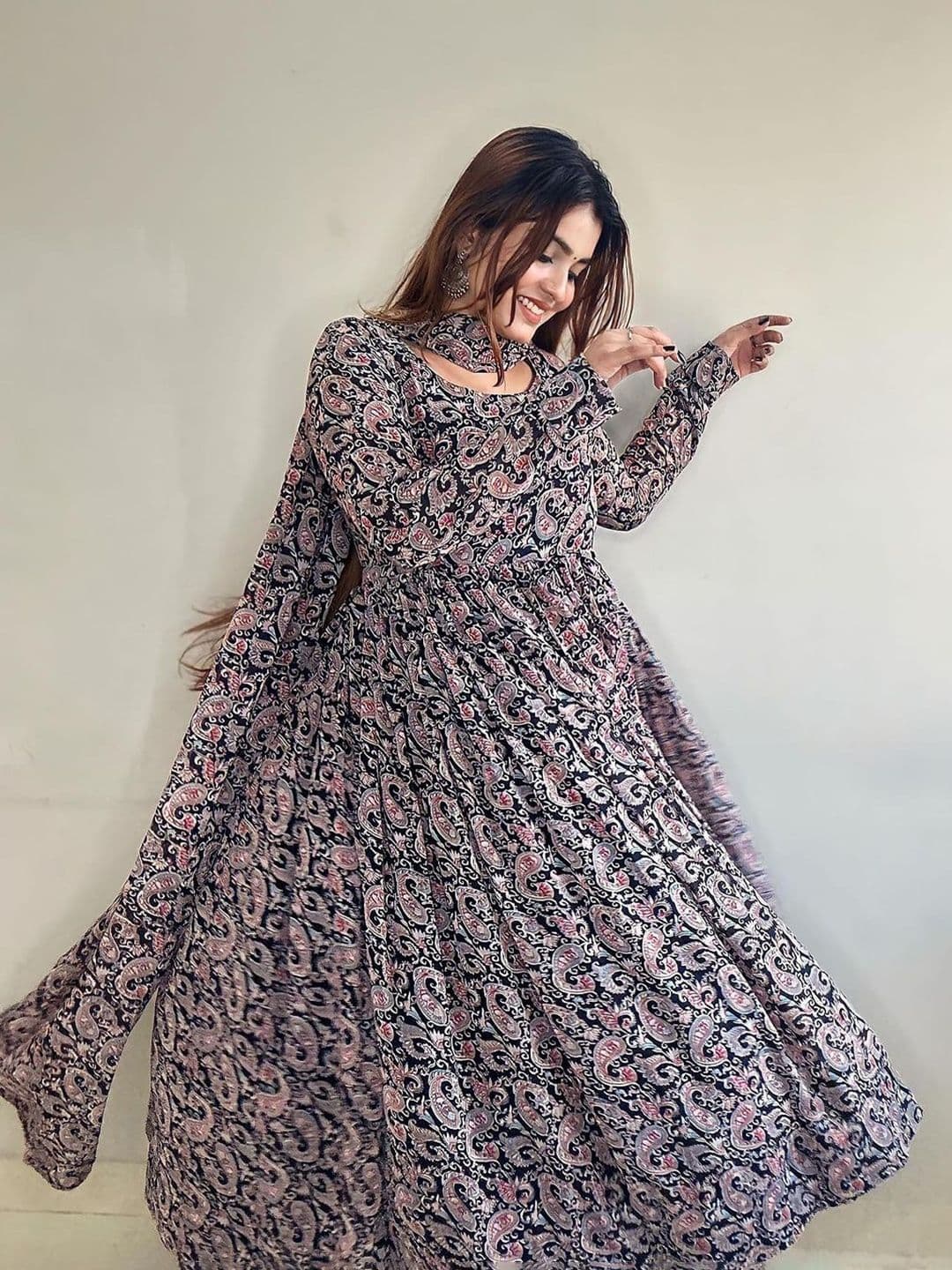 Tulip Eden Women Paisley Printed Gotta Patti Georgette Anarkali Kurta - view 1