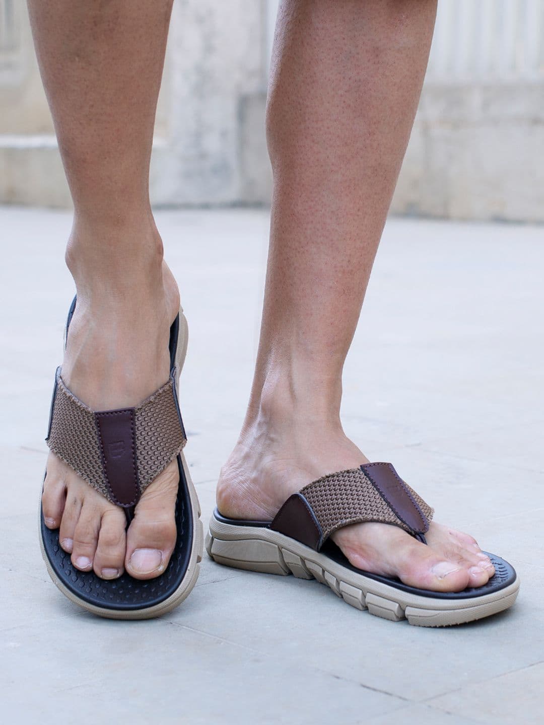 Big Fox Men Thong Flip-Flops - view 1