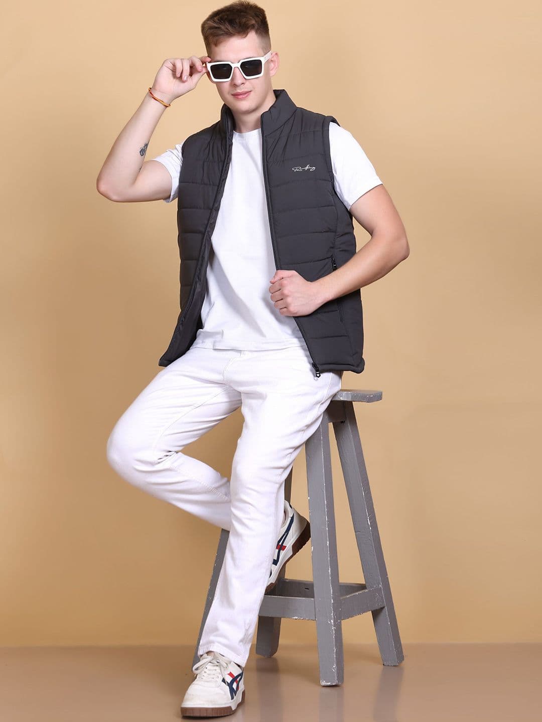 Roadking Men Mock Collar Solid Casual Gilet Jacket - view 1