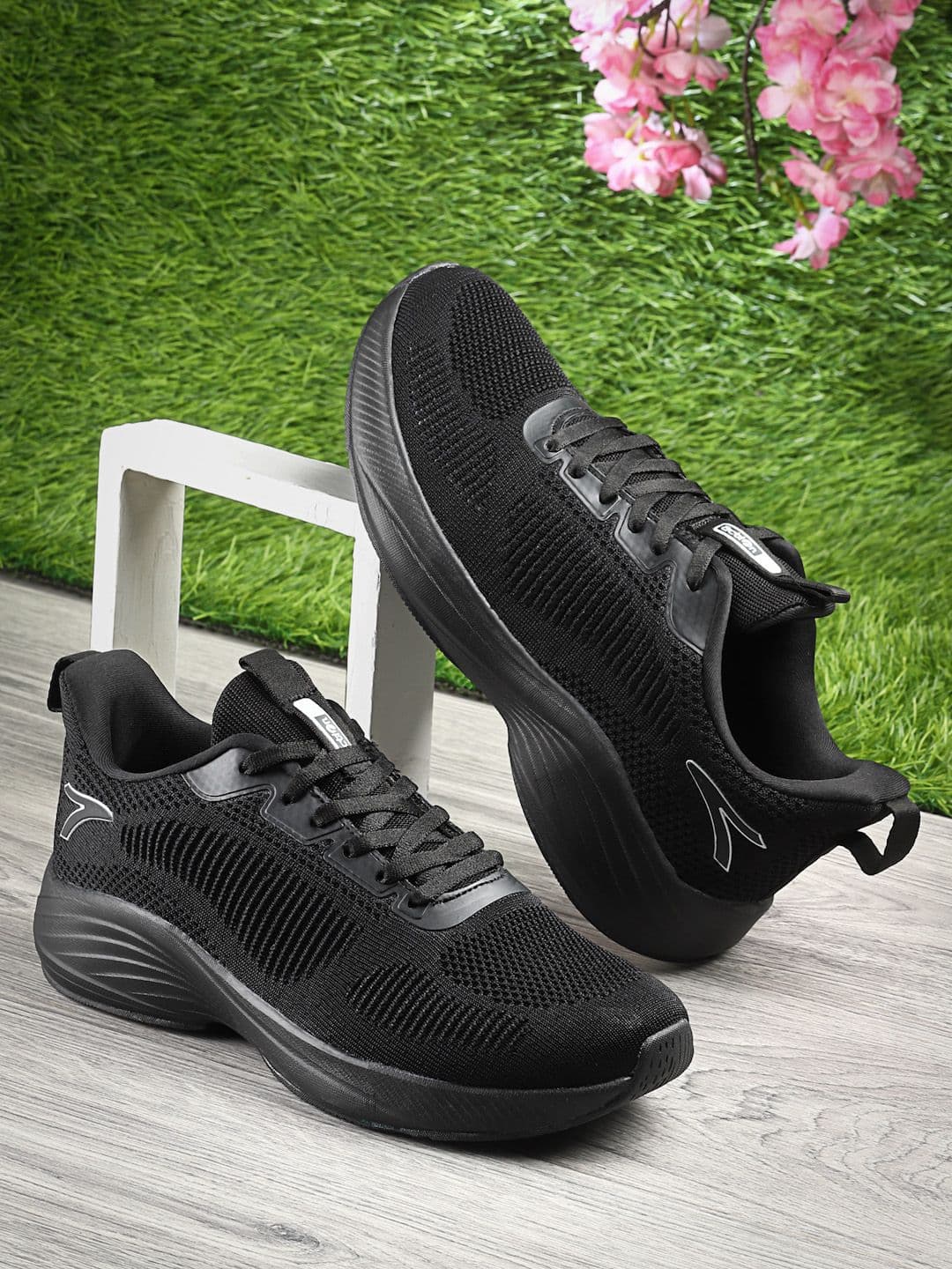 Action Men Mesh Running Non-Marking Shoes - view 1
