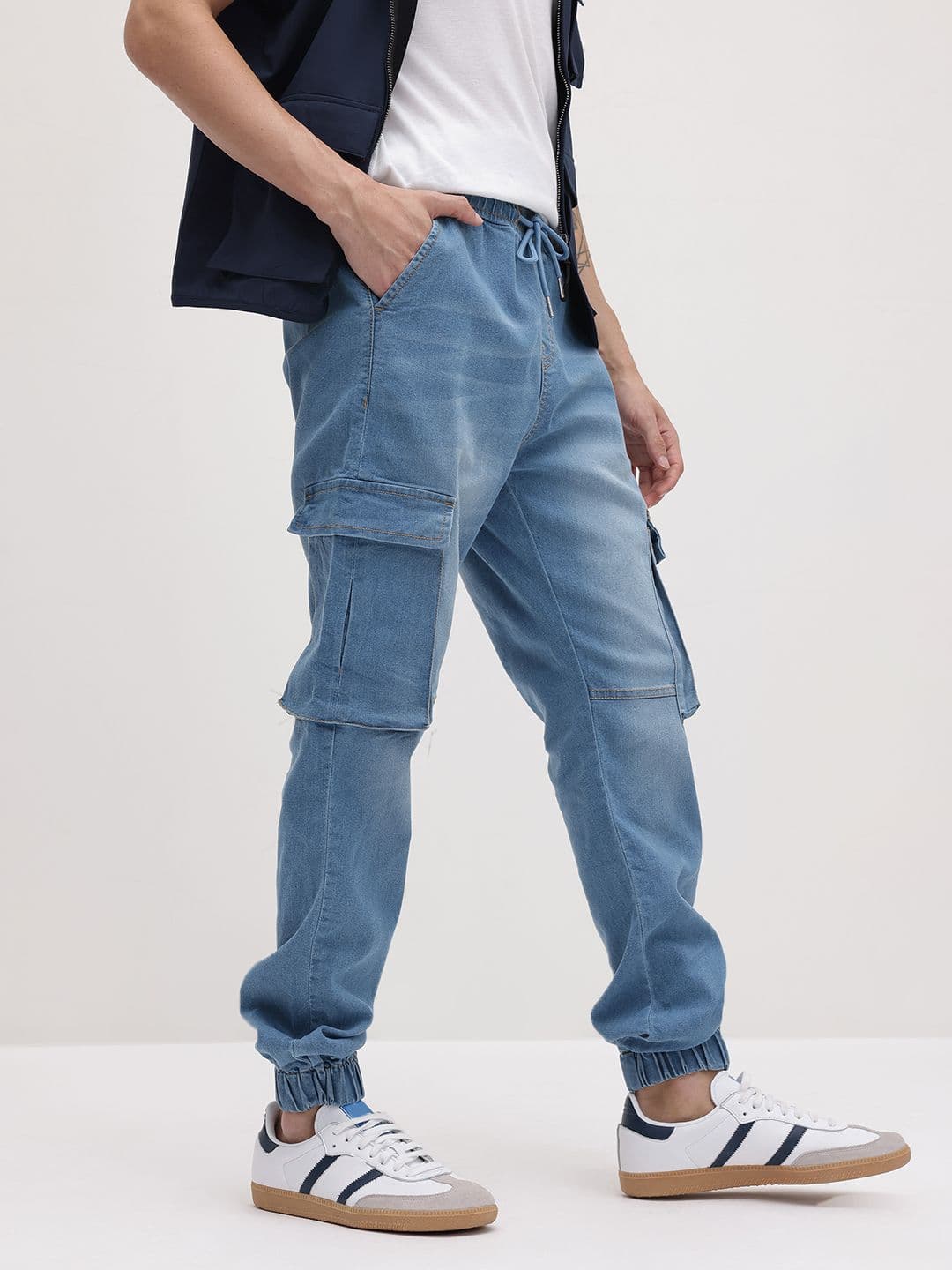 The Roadster Life Co. Men Mid-Rise Light Fade Cargo Joggers