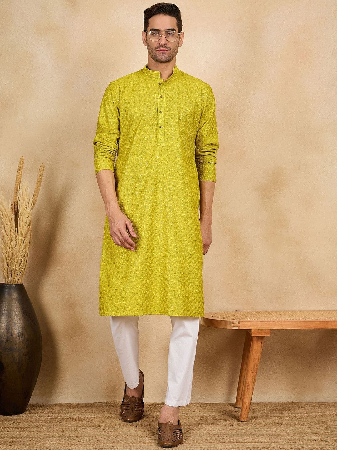 House of Pataudi Embroidered Mandarin Collar Neck Kurta - view 1