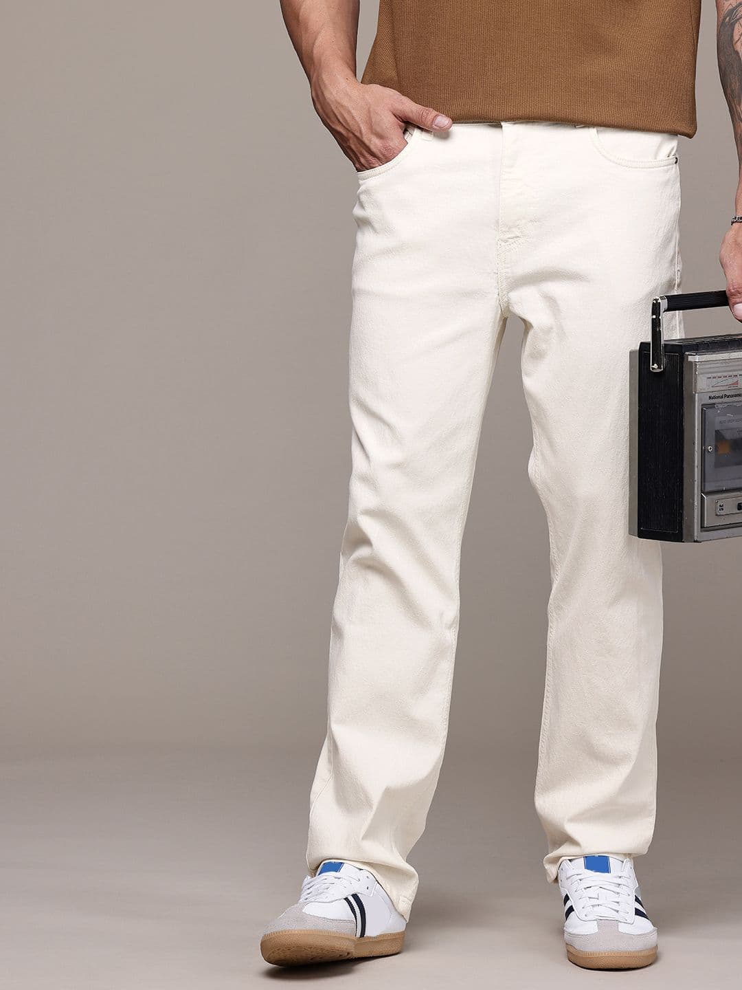 The Roadster Life Co. Men Straight Fit Stretchable Jeans