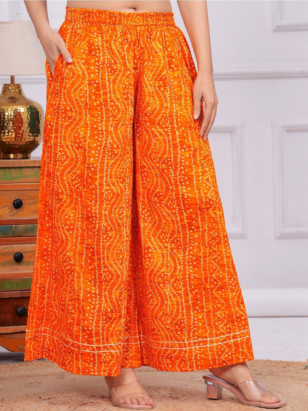 Meeranshi Women Ethnic Motifs Printed Flared Palazzo - view 1
