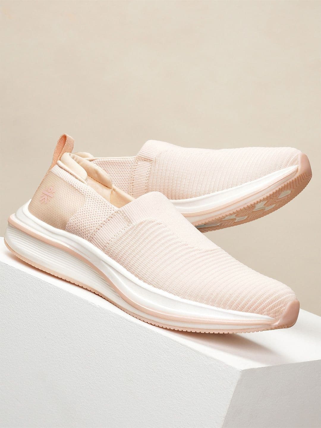 Cult Women Grace Walking Shoes - view 1