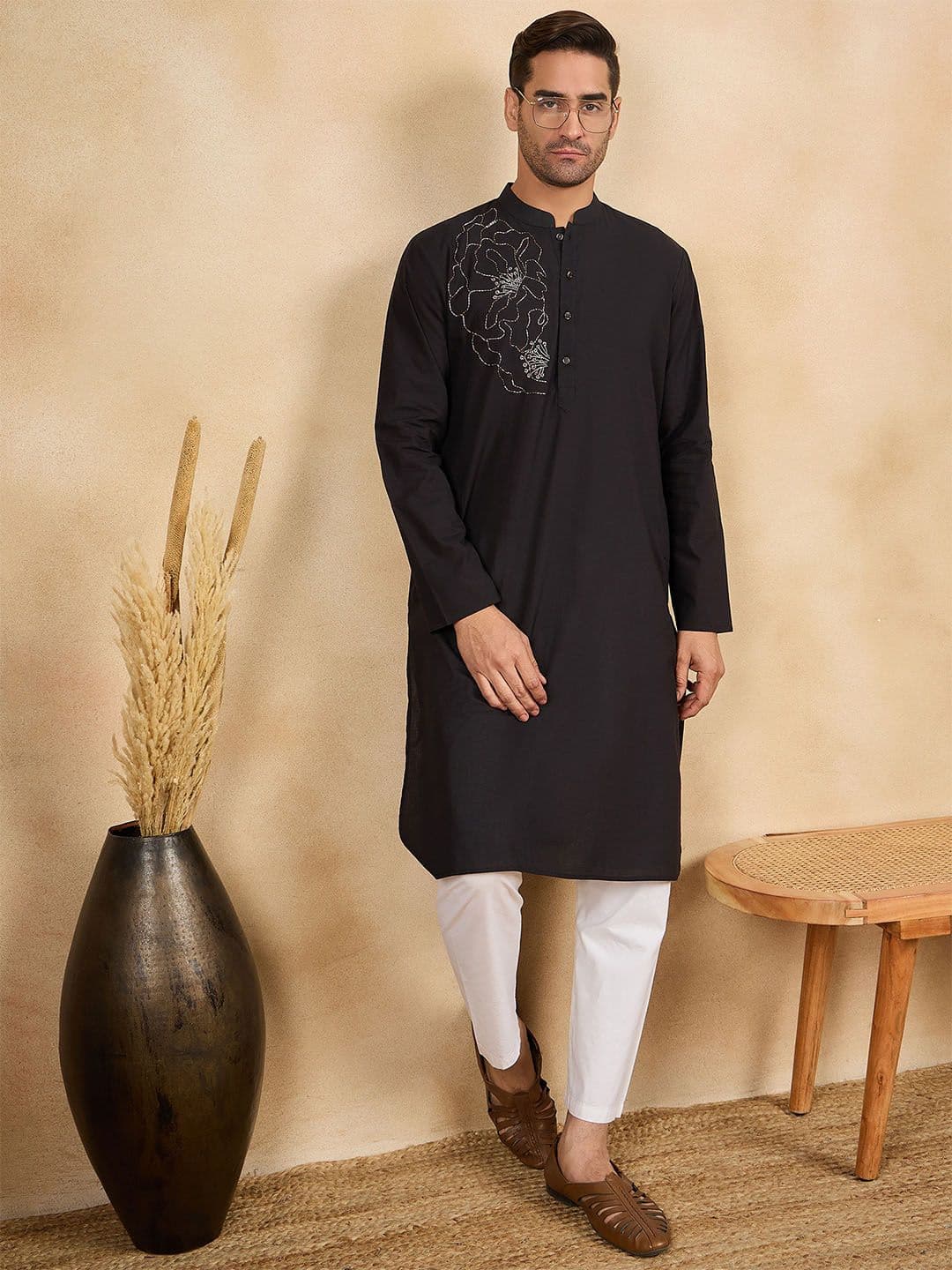 House of Pataudi Floral Embroidered Beads and Stones Mandarin Collar Cotton Straight Kurta - view 1