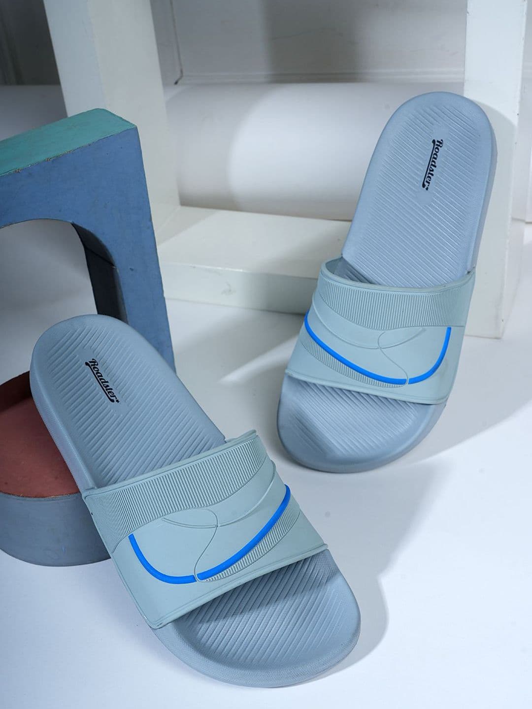 The Roadster Lifestyle Co Men Self Design Sliders - view 1