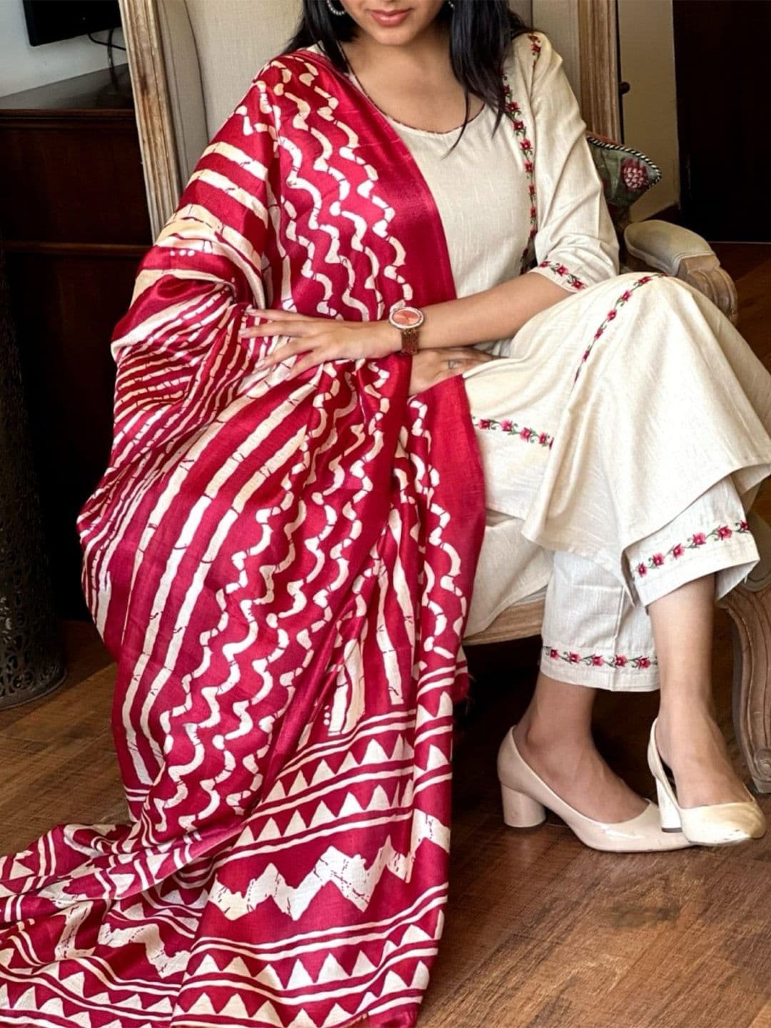 TRAHIMAM Floral Printed Round Neck Straight Pure Cotton Kurta With Trouser And Dupatta - view 1