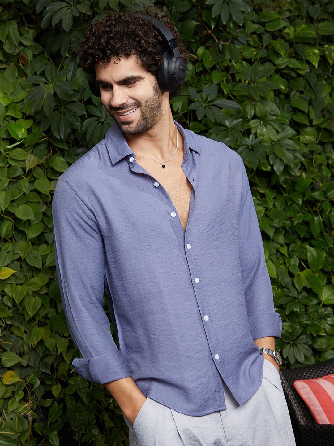 CAHOOT Men Comfort Cutaway Collar Solid Casual Shirt - view 1