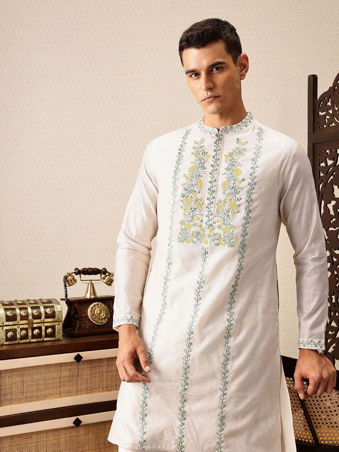House of Pataudi Floral Embroidered Thread Work Floral Jashn Kurta - view 1