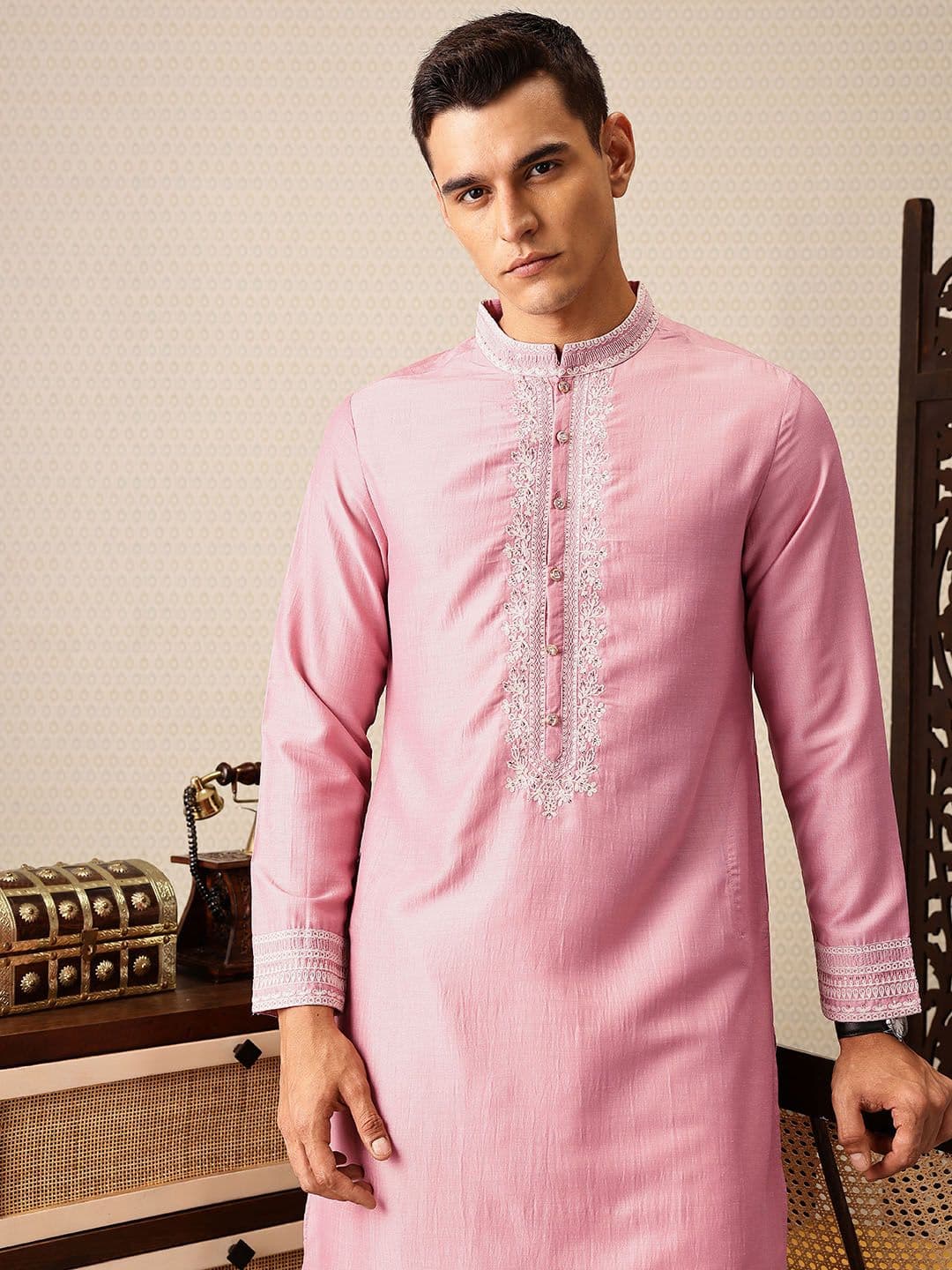 House of Pataudi Floral Yoke Design Sequinned Floral Jashn Kurta - view 1