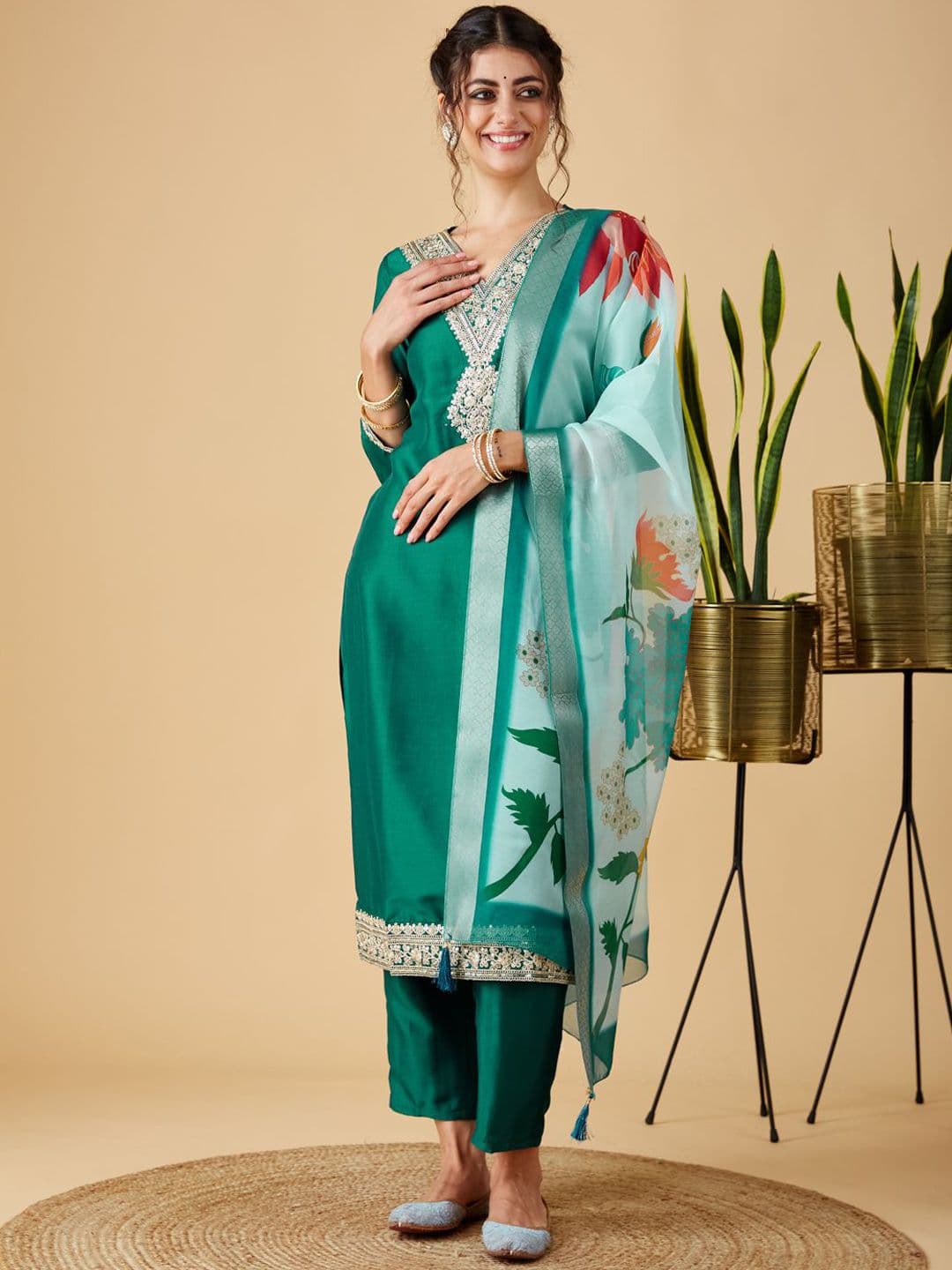 MOKOSH Floral Embroidered V-Neck Straight Kurta With Trousers And Dupatta - view 1