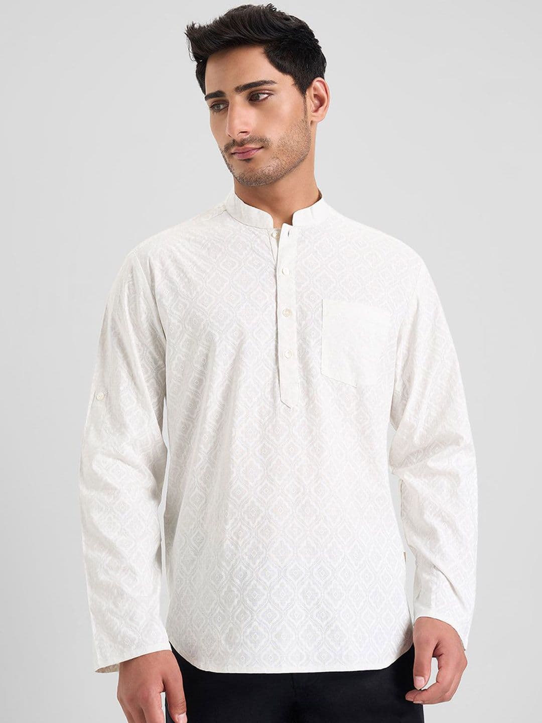 indus route by Pantaloons Geometric Mandarin Collar Roll-Up Sleeves Straight Short Kurta - view 1