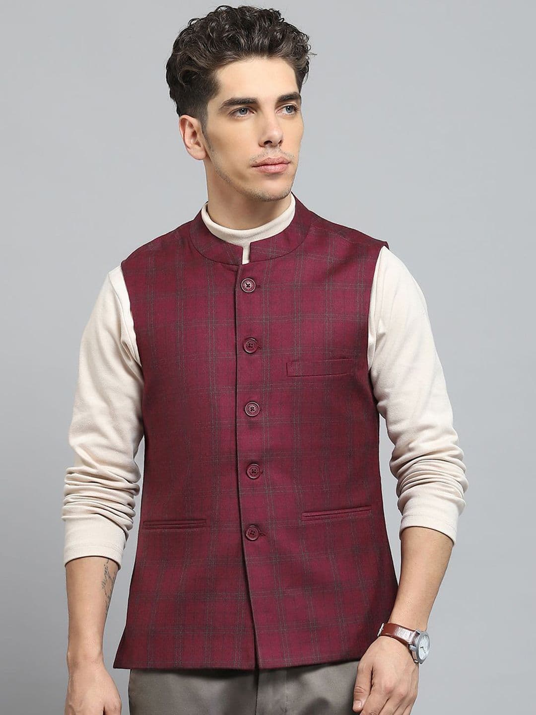 Monte Carlo Men Checked Woollen Sleeveless Lightweight Outdoor Tailored Jacket - view 1