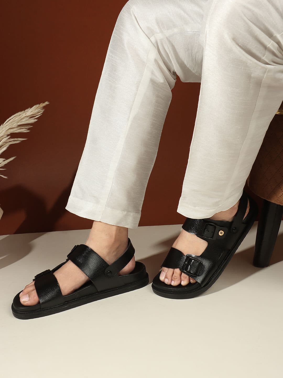 Carlton London Men Comfort Sandals - view 1
