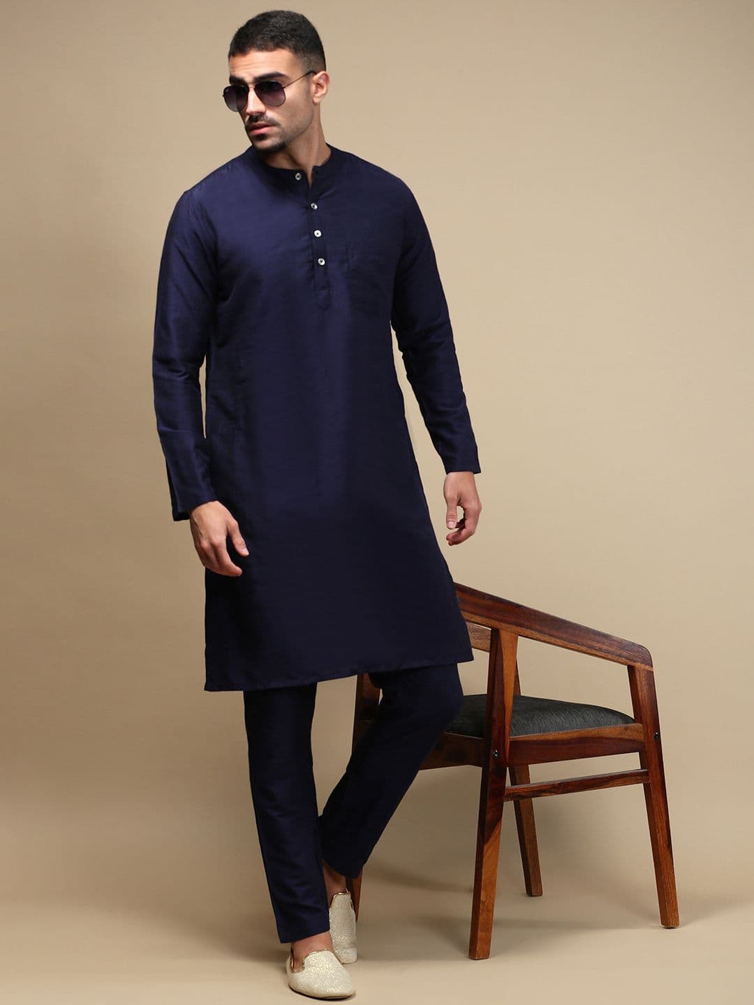 WHITE HEART Band Collar Jacquard Straight Kurta - view 1