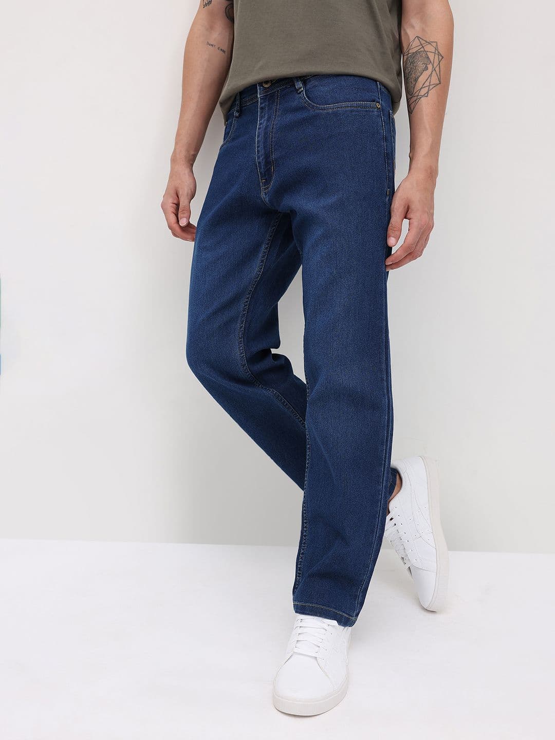 The Roadster Life Co. Men Relaxed Fit Mid-Rise Light Fade Stretchable Jeans - view 1