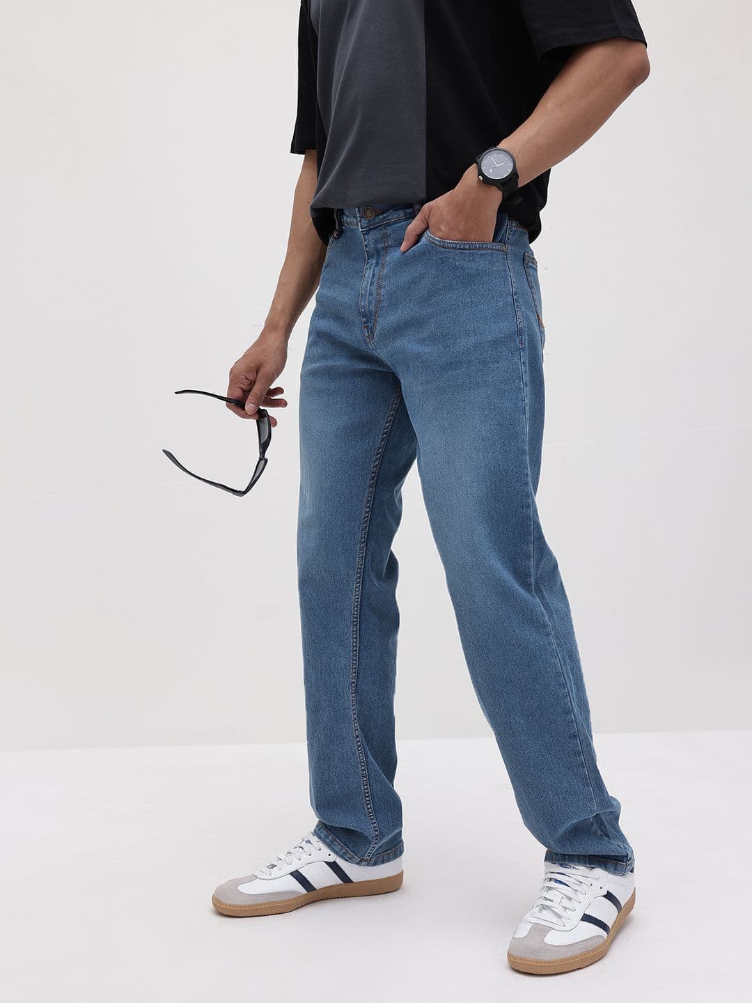 The Roadster Life Co. Men Straight Fit Light Washed Jeans - view 1