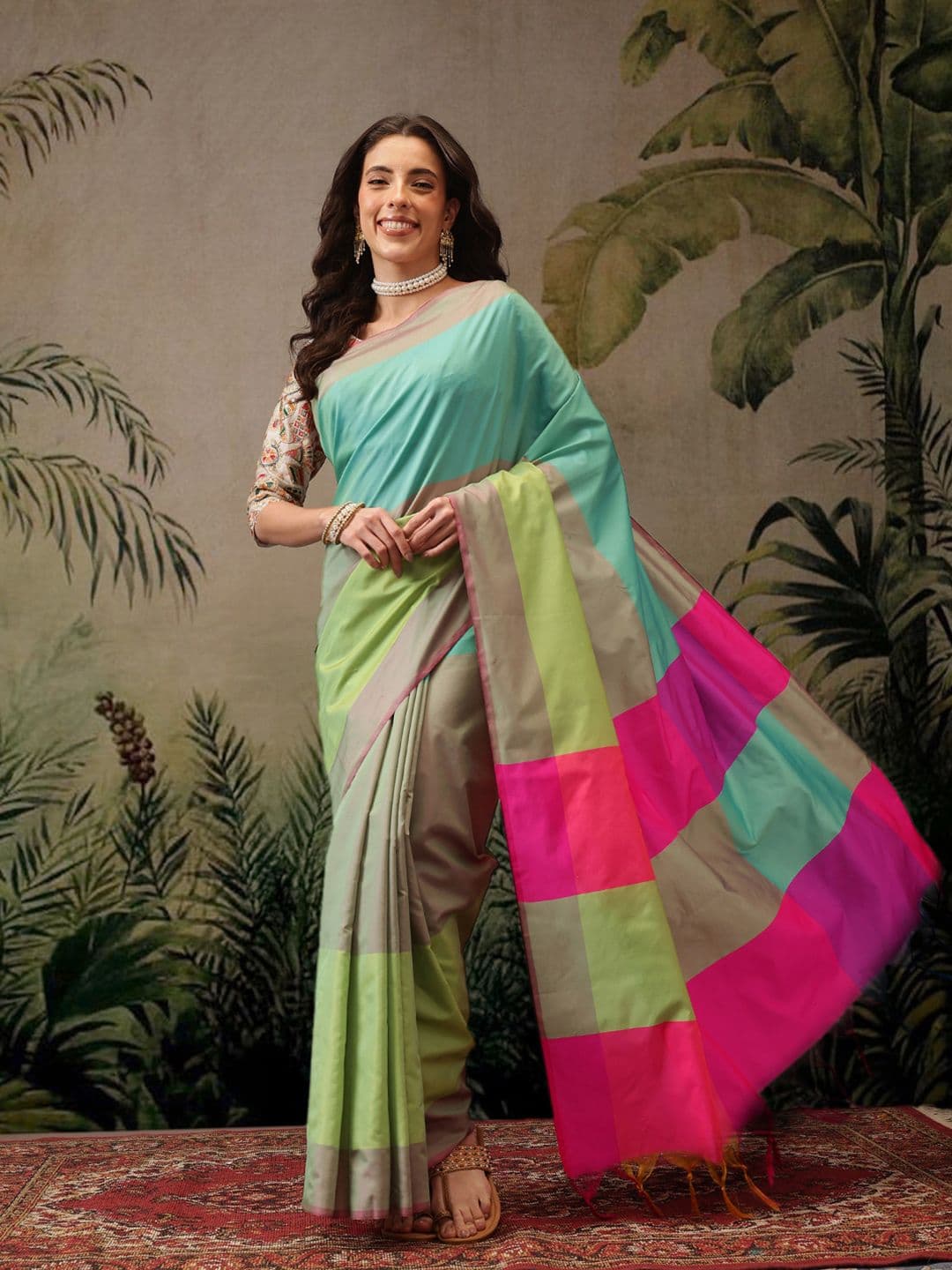 DIVASTRI Banarasi Soft Silk Uppada Pattu Arani Colorblock Saree - view 1