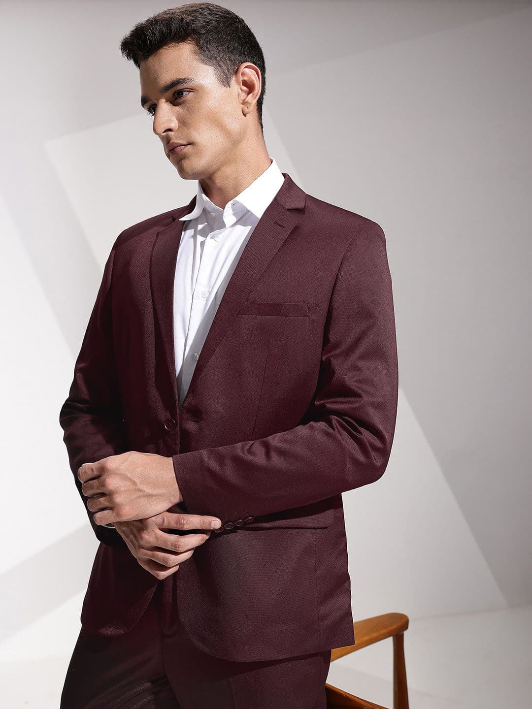 INVICTUS Self Design Textured Slim Fit Single Breasted Formal 2 Piece Suits