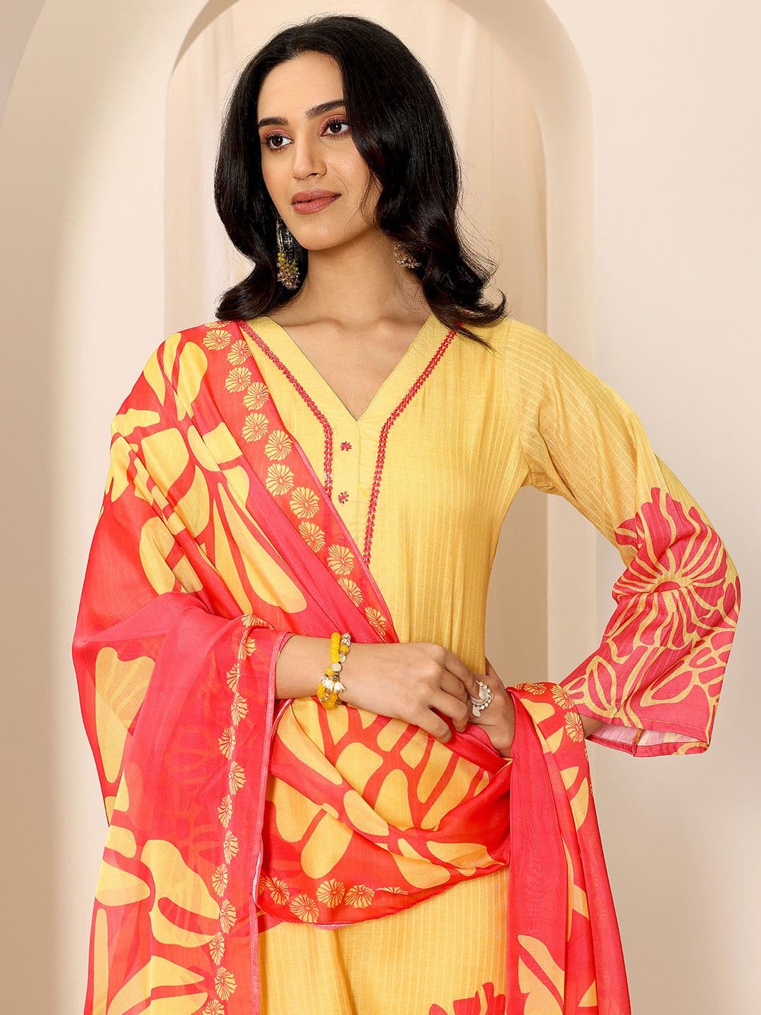 Gerua By Libas Floral Printed V-Neck Kurta With Trousers And Dupatta - view 1