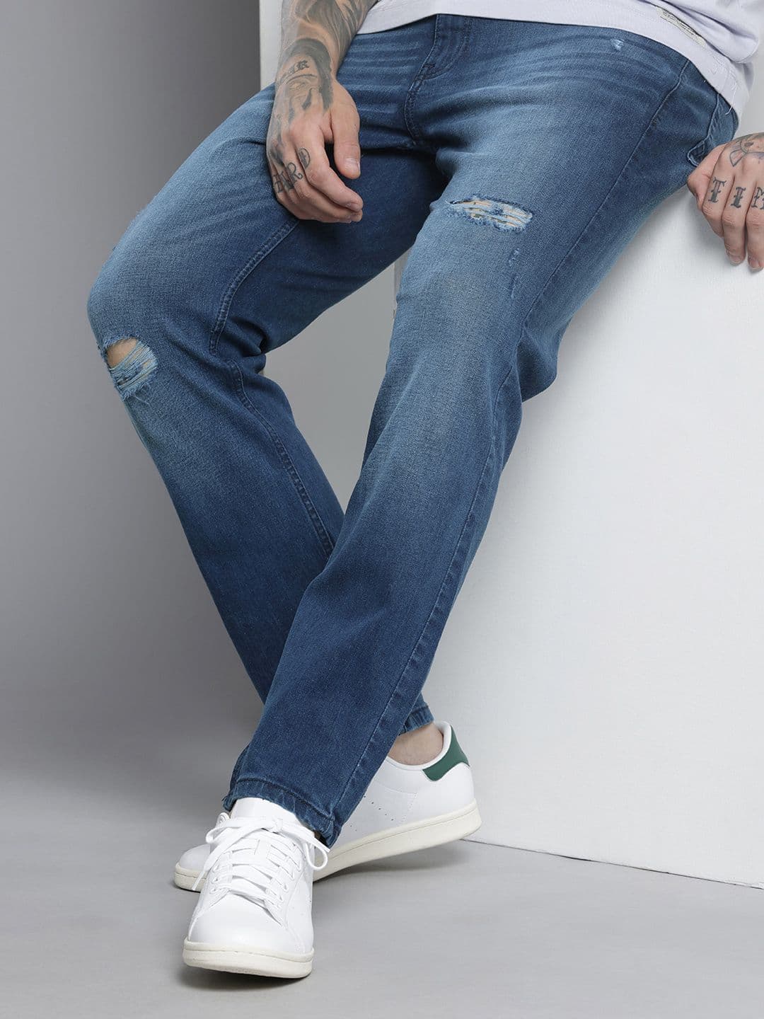 The Indian Garage Co Men Slim Fit Mildly Distressed Light Fade Stretchable Jeans - view 1