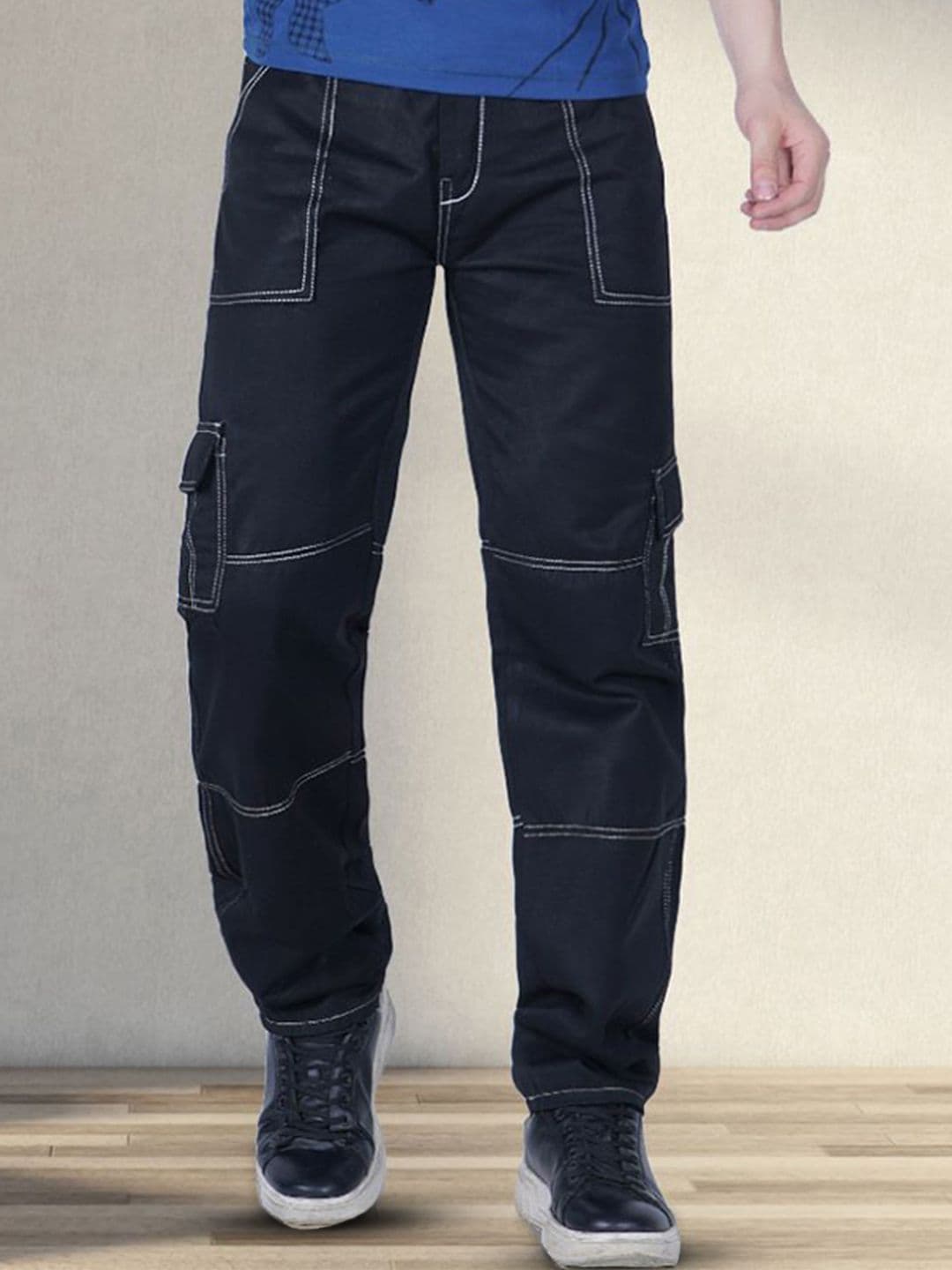 LINARIA Men Classic Low Distress Jeans - view 1