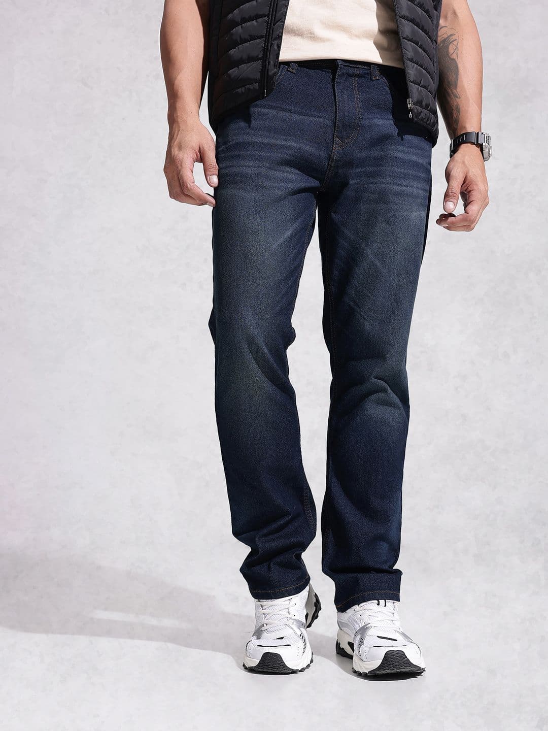 WROGN Men Relaxed Fit Light Fade Stretchable Jeans - view 1