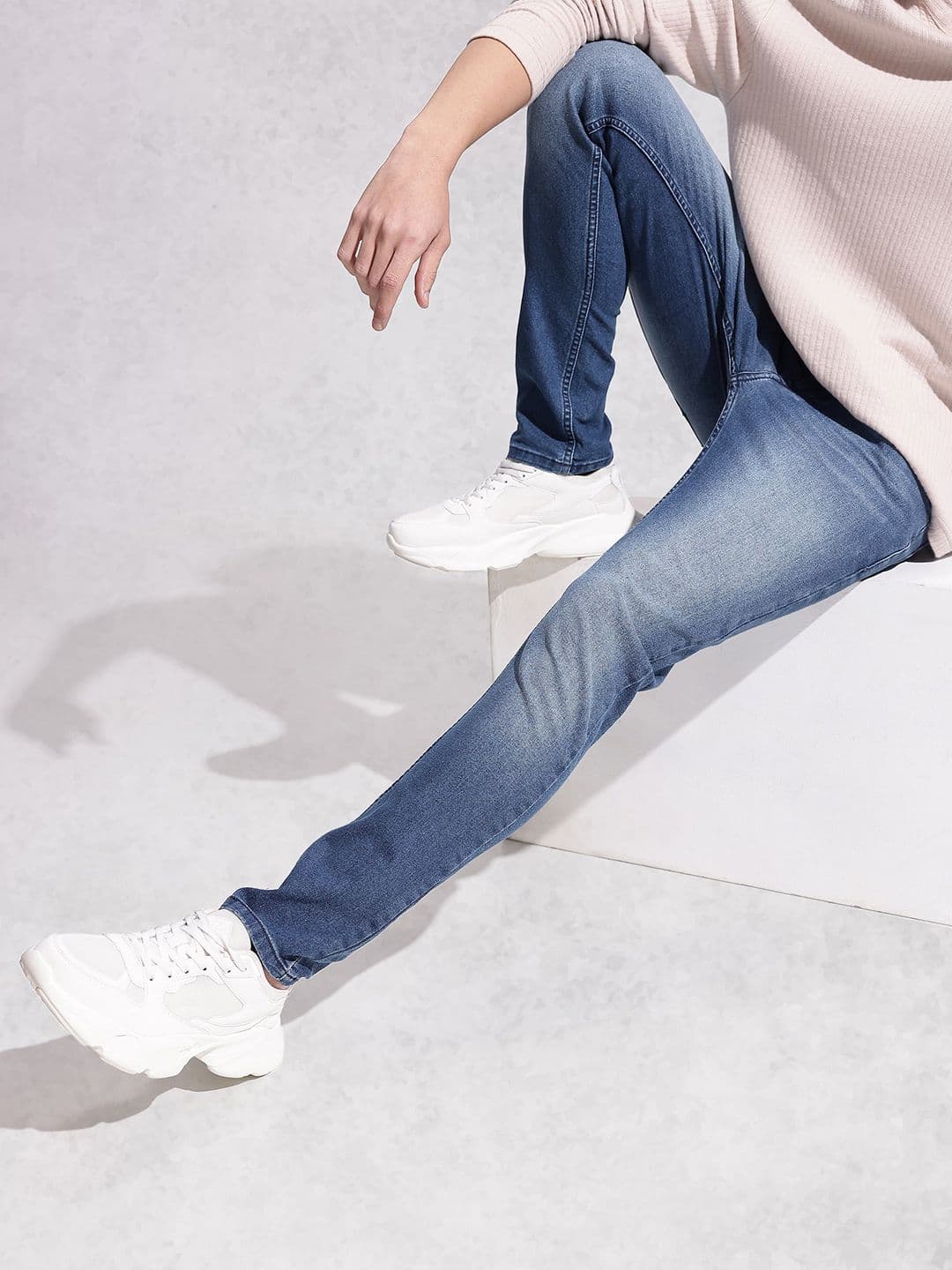 WROGN Men Slim Tapered Fit Mid-Rise Light Fade Stretchable Jeans - view 1