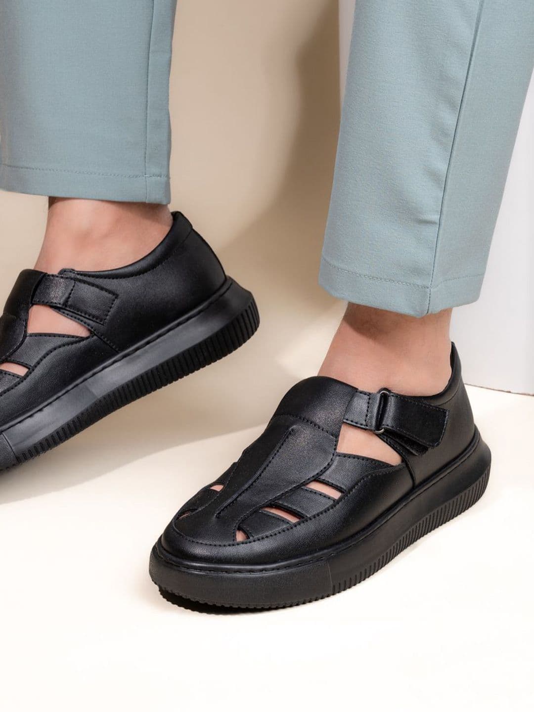 The Roadster Lifestyle Co Men Casual Sandal - view 1
