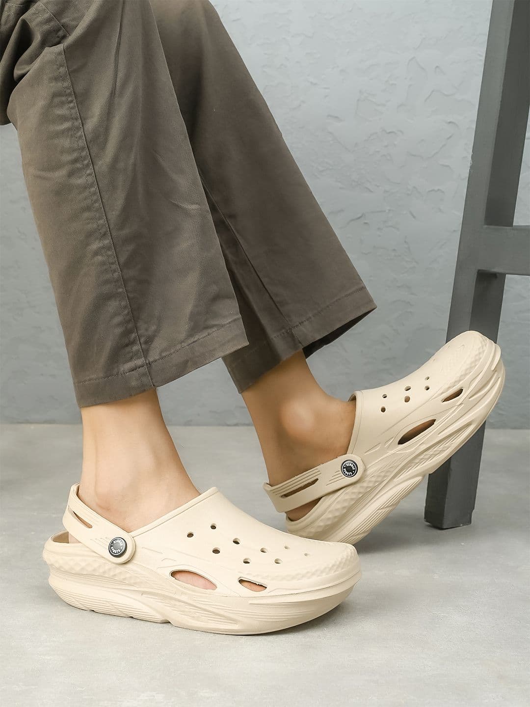 El Paso Men Casual Clog Flip Flops - view 1