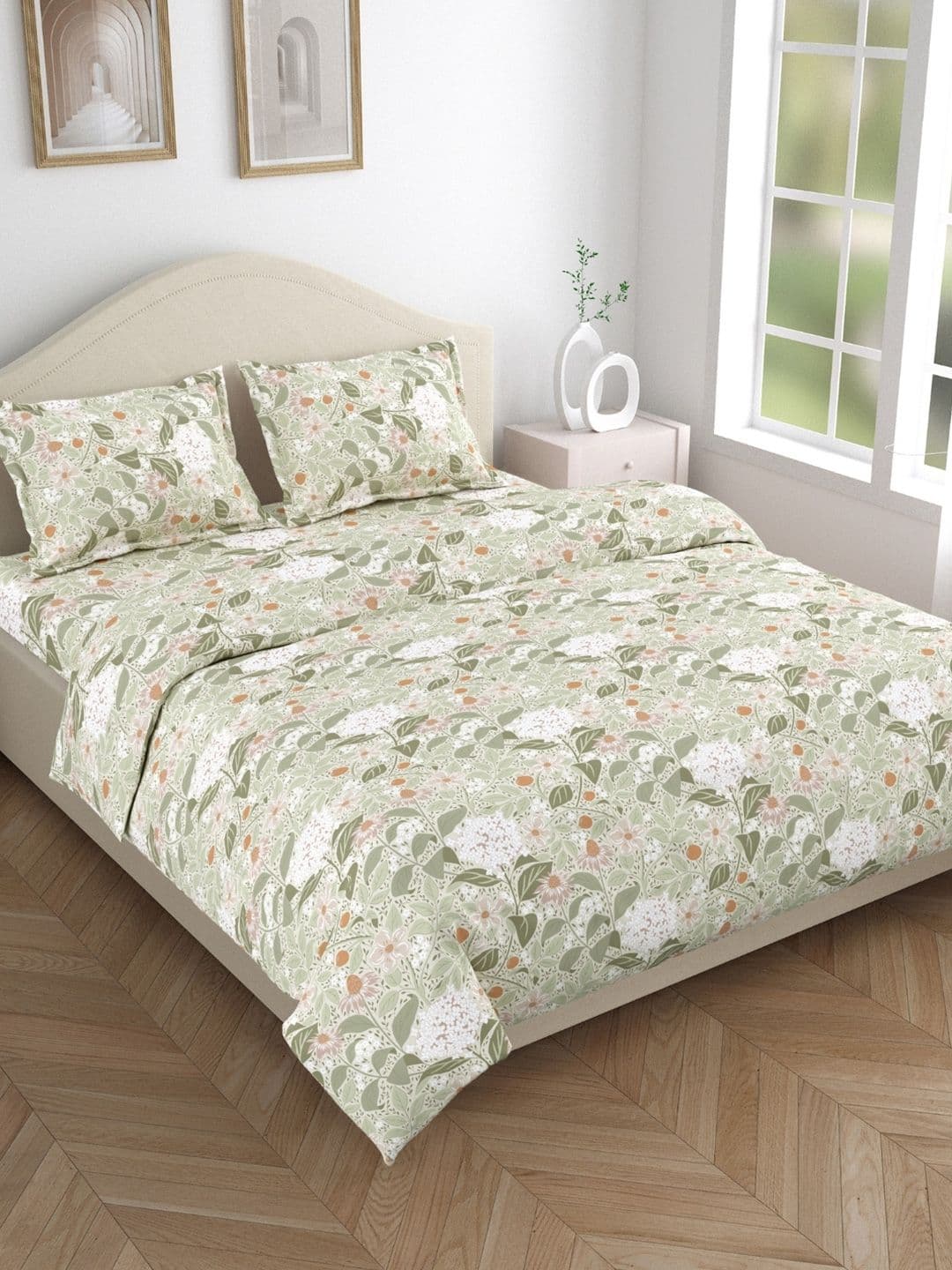 haus & kinder Green & Red Floral 144 TC Cotton King Bedsheet Set 2.75 m x 2.75 m - view 1