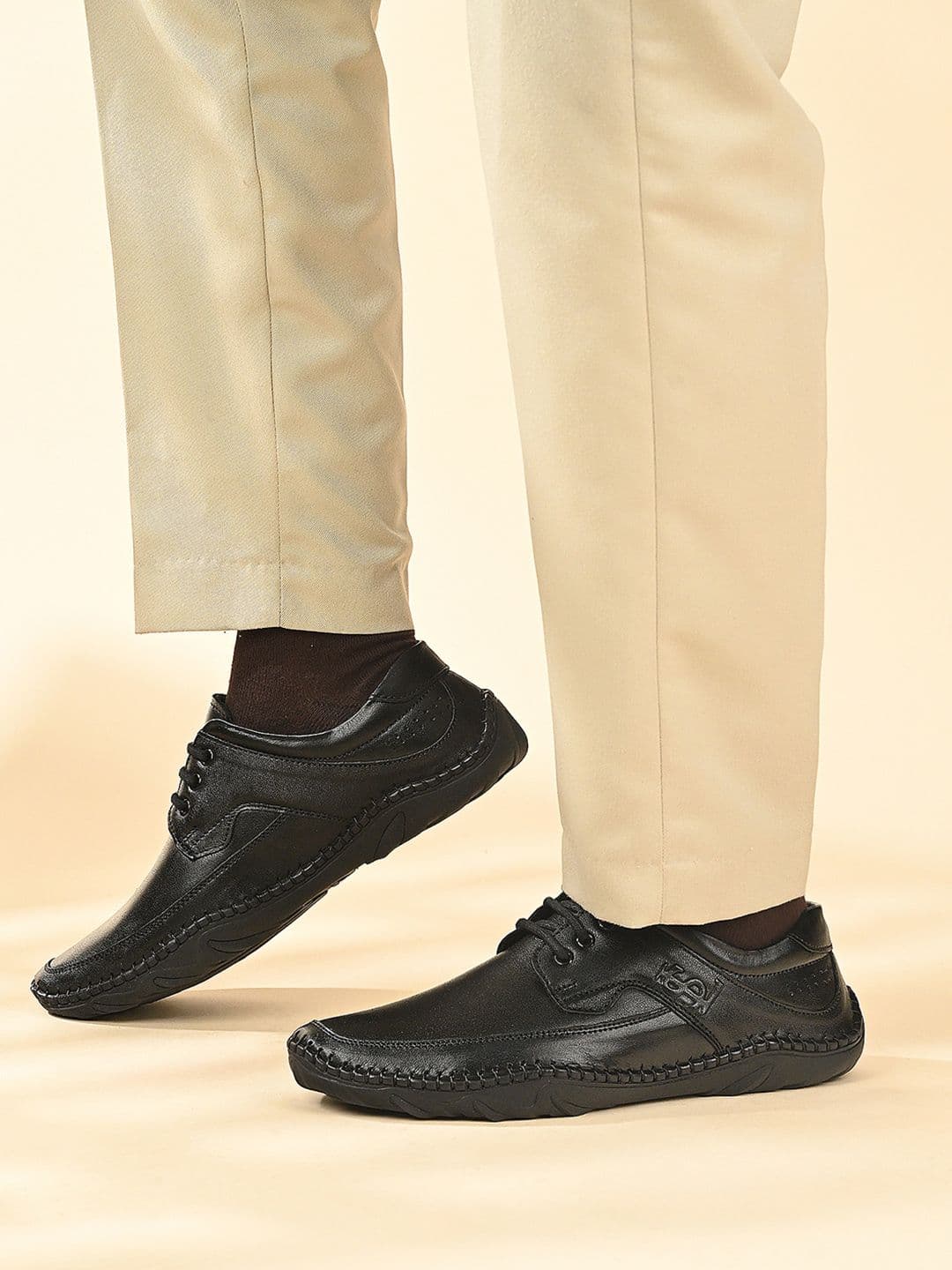 LOUIS STITCH Men Jet Black Genuine Leather Ultra Lightweight Derby Shoes - view 1