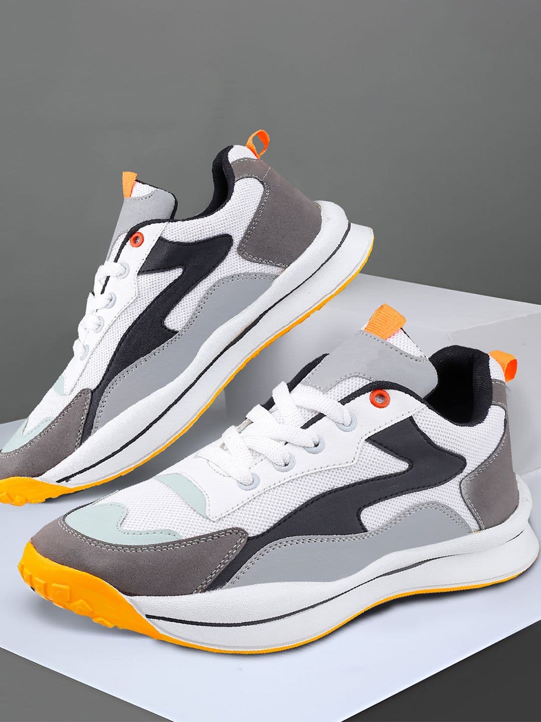 Bxxy Men Mesh Running Non-Marking Shoes - view 1