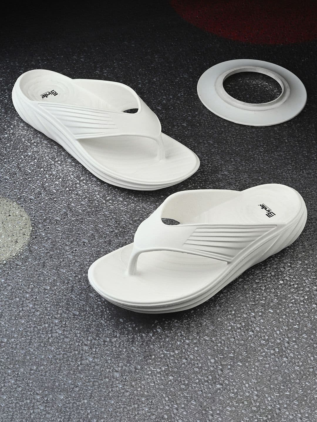 BIRDE Men Thong Flip-Flops - view 1