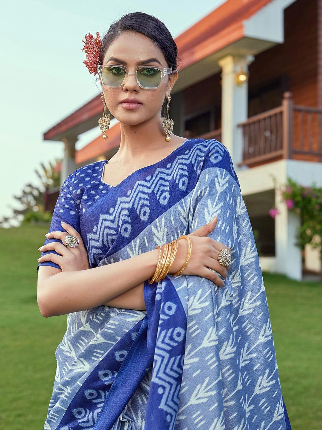 KALINI Ethnic Motifs Printed Ikat Saree With Unstitched Blouse Piece - view 1