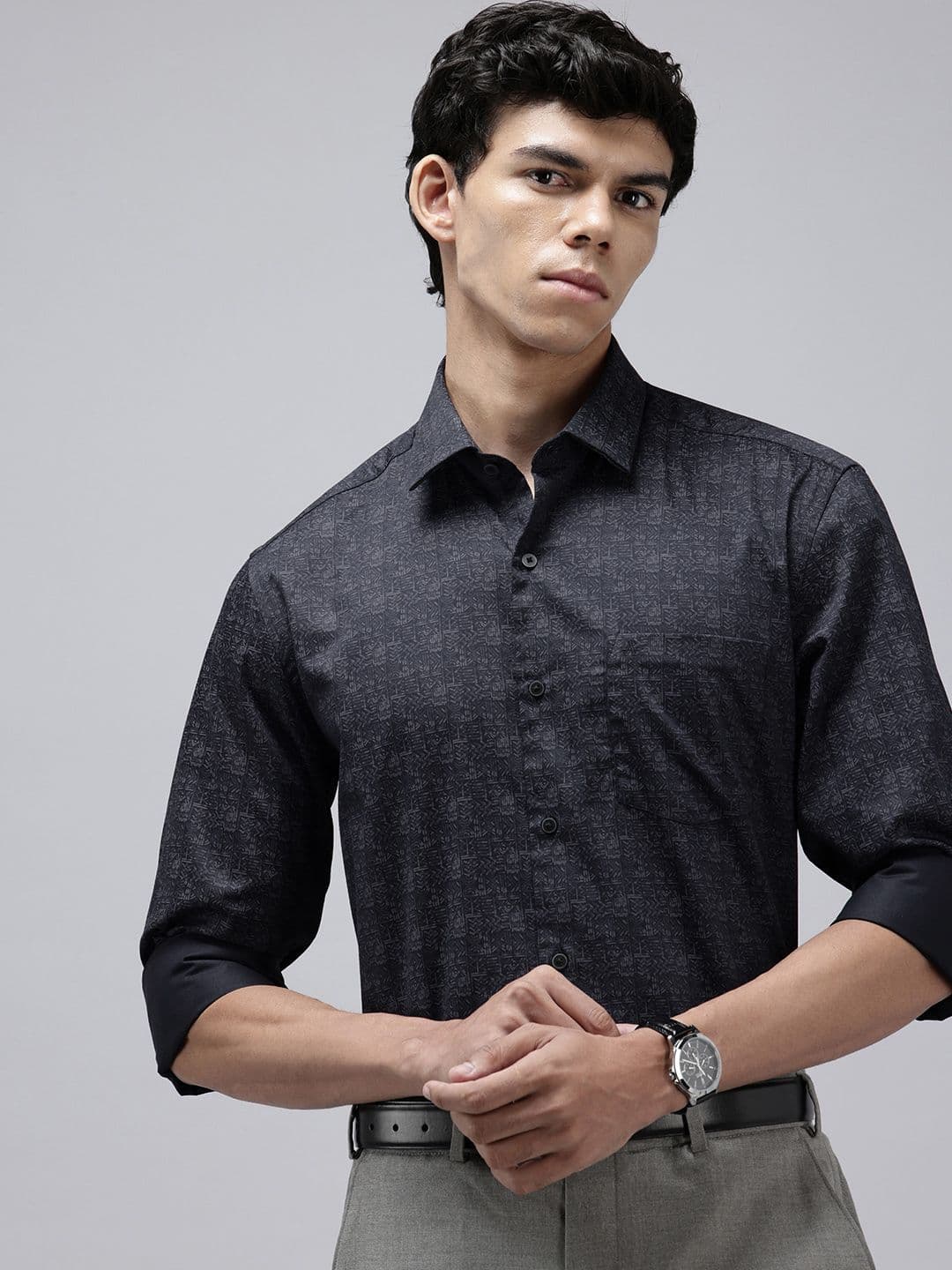 Arrow Pure Cotton Manhattan Slim Fit Geometric Printed Formal Shirt