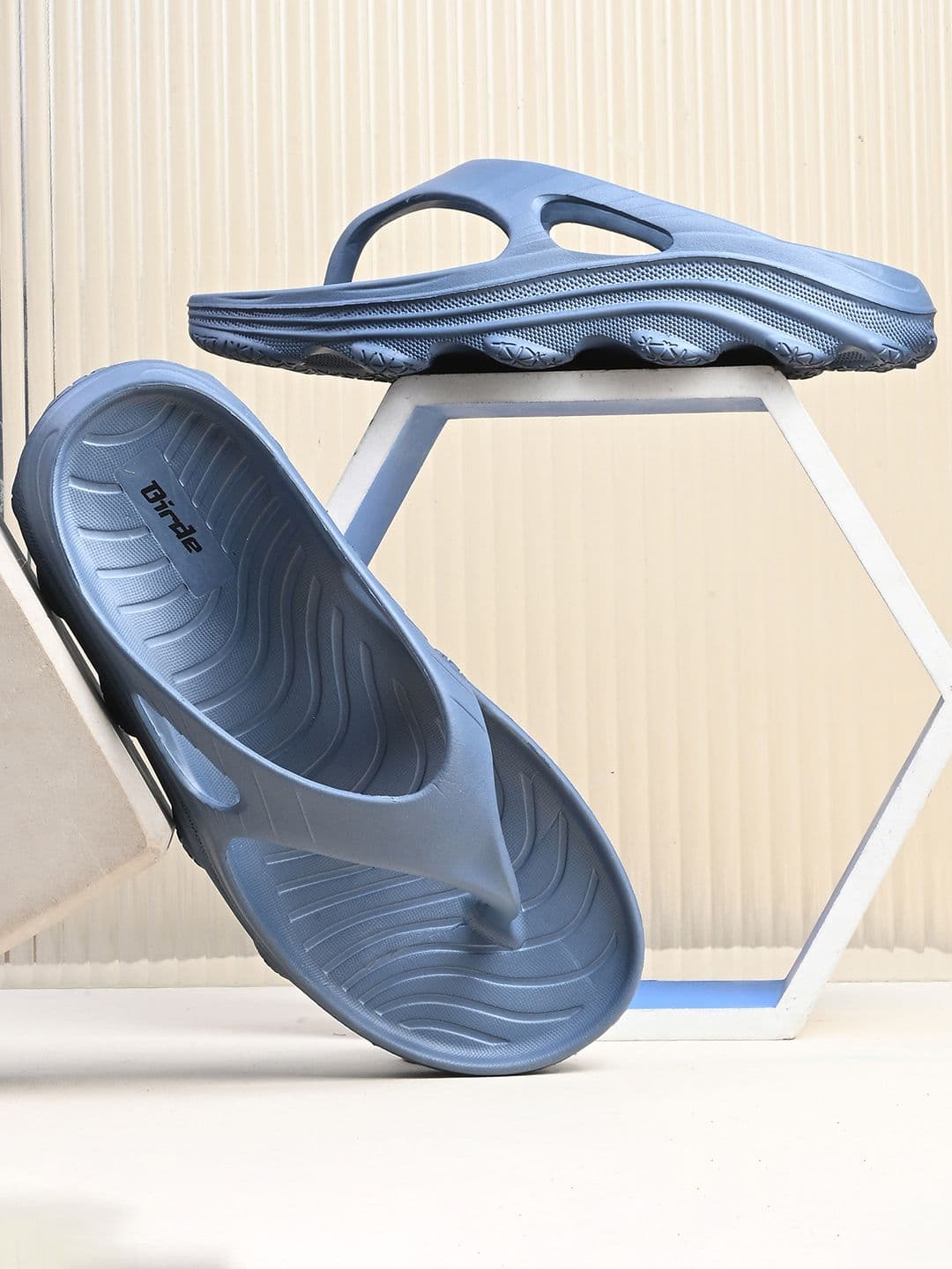BIRDE Men Thong Flip-Flops - view 1