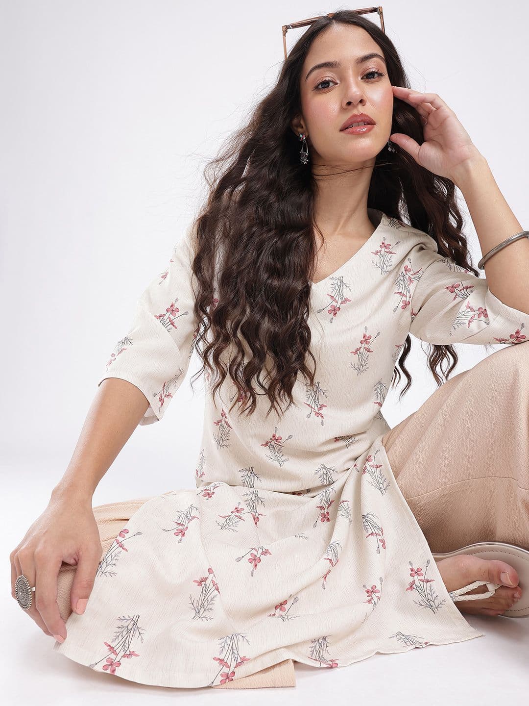 Anouk Rustic Floral Printed V-Neck Straight Kurta - view 1