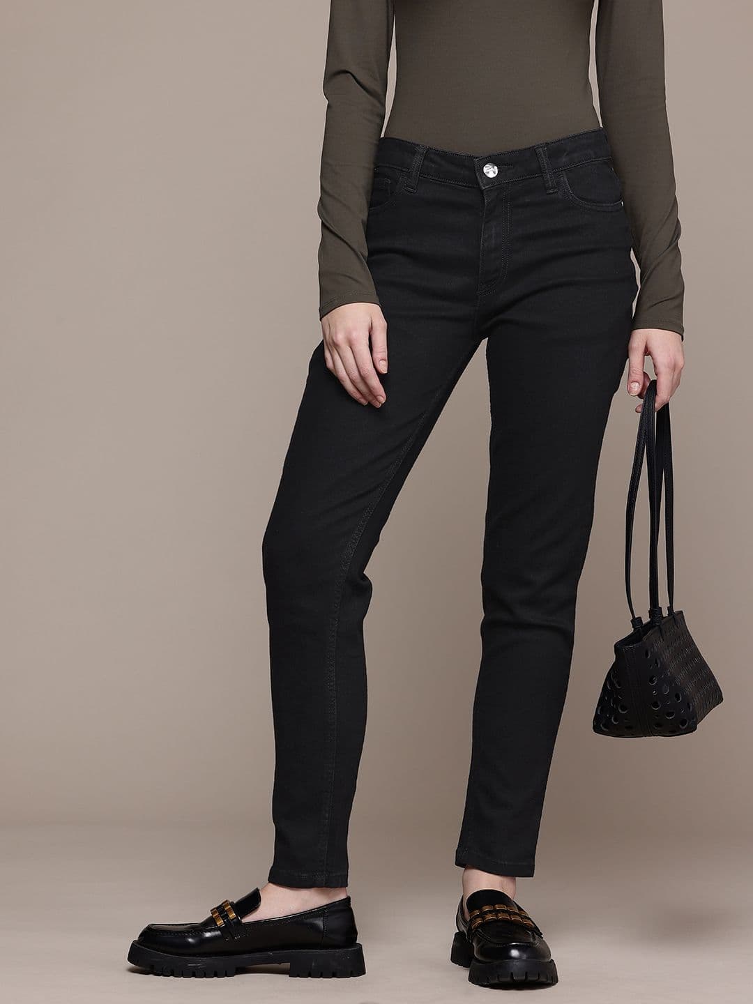 Freehand by The Indian Garage Co Women Slim Fit Mid-Rise Light Fade Stretchable Jeans - view 1